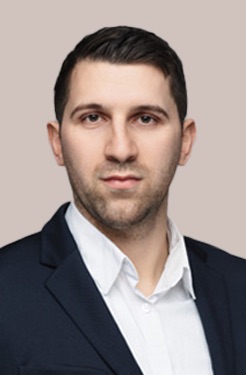 Domenique Petrik Domenique Petrik