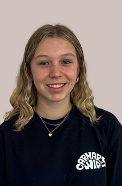 Julia Erhart Julia Erhart